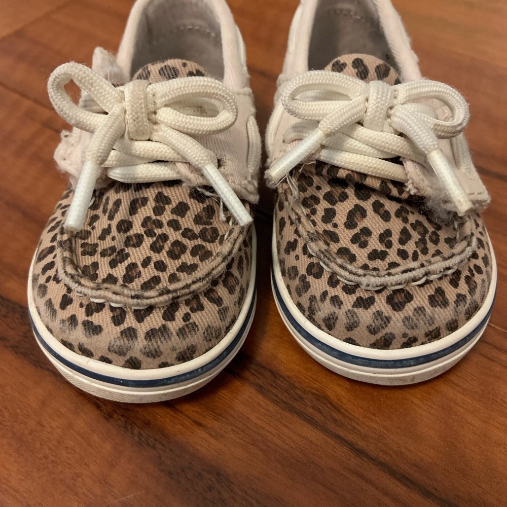 Sperry baby shoes Size 2M